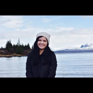 Meet your Posher, Delaney